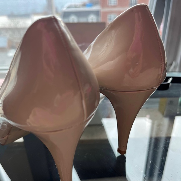 Nude Pep-toe pumps - Picture 3 of 4